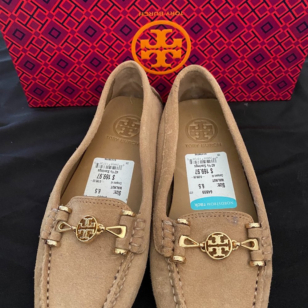 Tory Burch Daria Driver Suede Walnut Size 6.5m-NEW